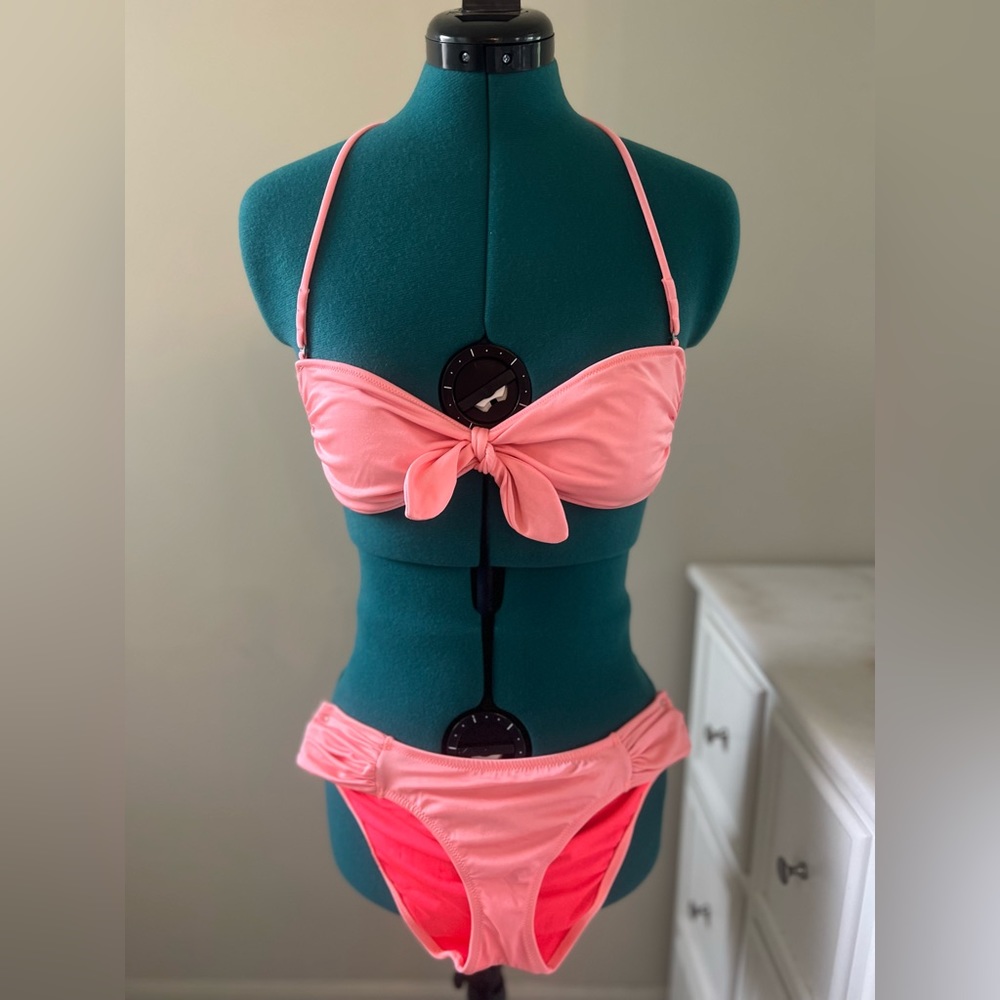 Victoria Secret Bikini (Peachy Pink, Bikini Top Size M/Bikini Bottom Size S)